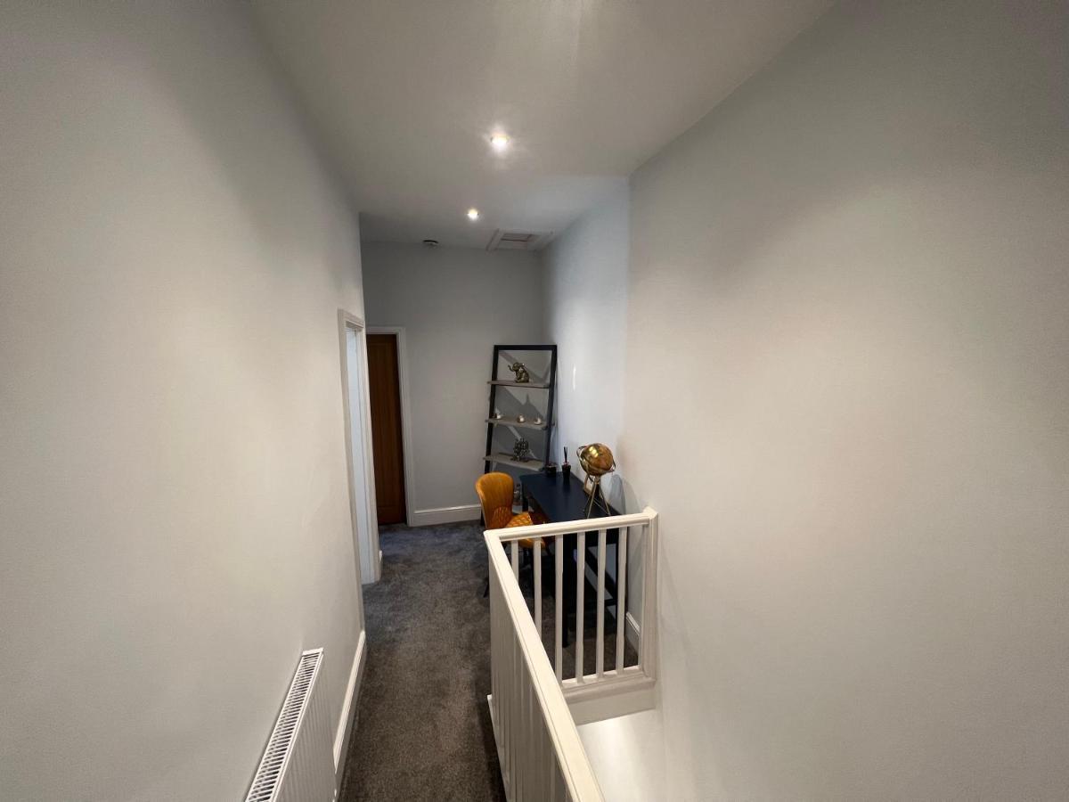 Luxury 2 Bed Apartment Great Location Stoke-on-Trent Eksteriør bilde