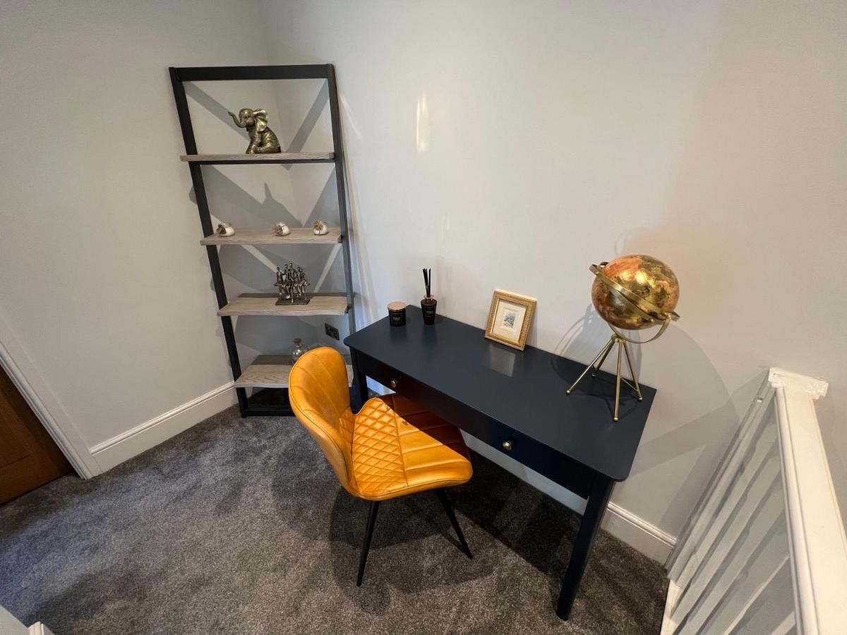 Luxury 2 Bed Apartment Great Location Stoke-on-Trent Eksteriør bilde