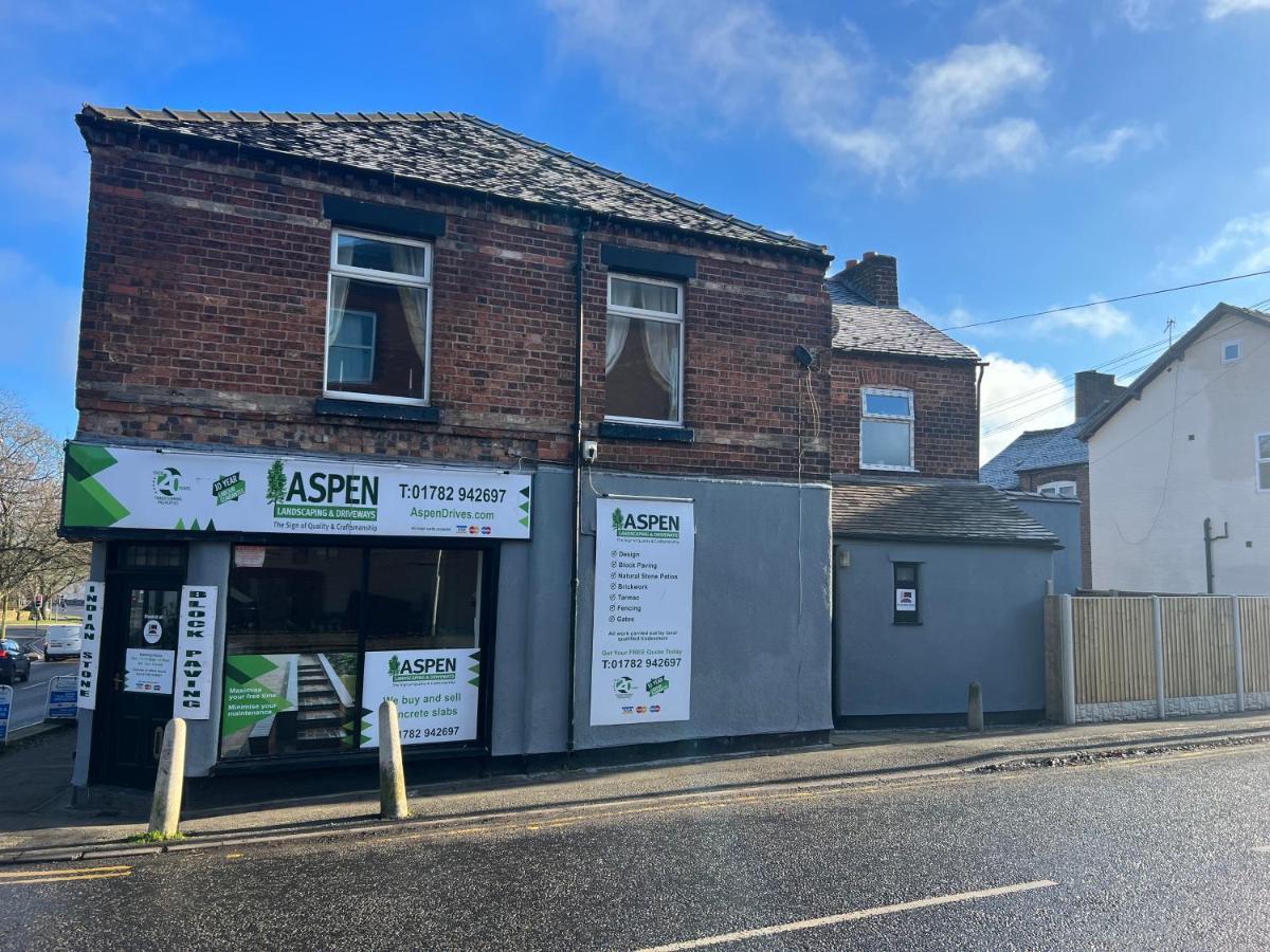 Luxury 2 Bed Apartment Great Location Stoke-on-Trent Eksteriør bilde