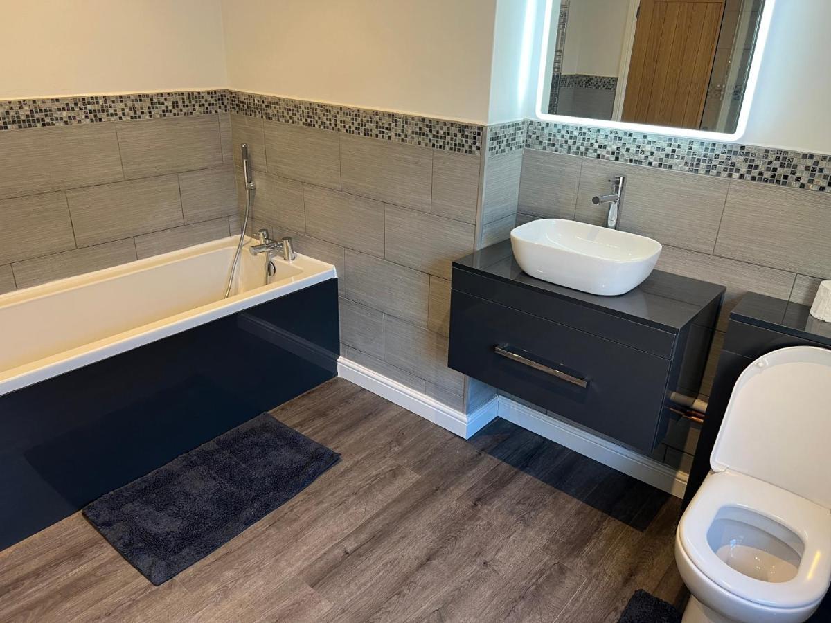 Luxury 2 Bed Apartment Great Location Stoke-on-Trent Eksteriør bilde