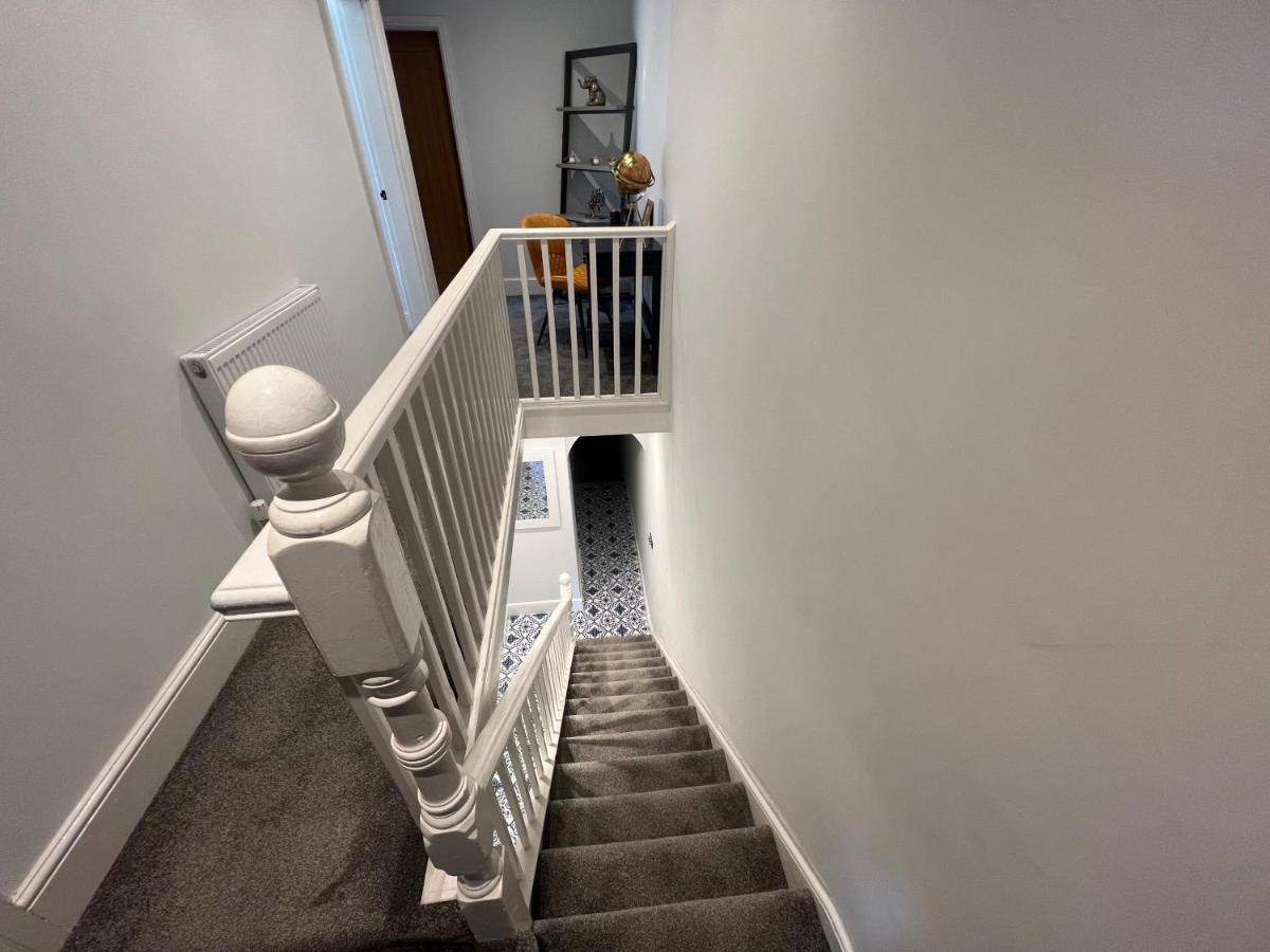 Luxury 2 Bed Apartment Great Location Stoke-on-Trent Eksteriør bilde