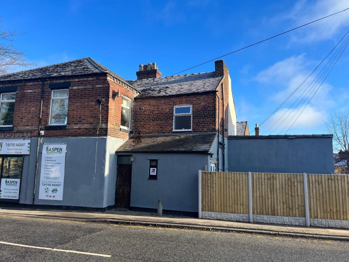 Luxury 2 Bed Apartment Great Location Stoke-on-Trent Eksteriør bilde