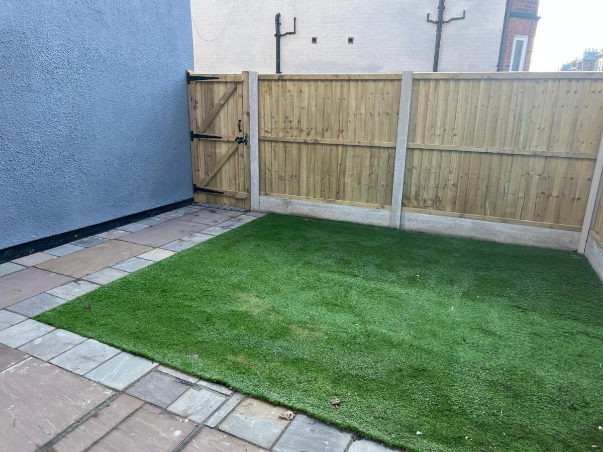 Luxury 2 Bed Apartment Great Location Stoke-on-Trent Eksteriør bilde