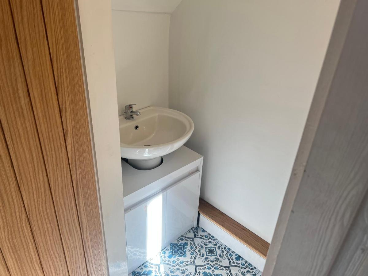 Luxury 2 Bed Apartment Great Location Stoke-on-Trent Eksteriør bilde