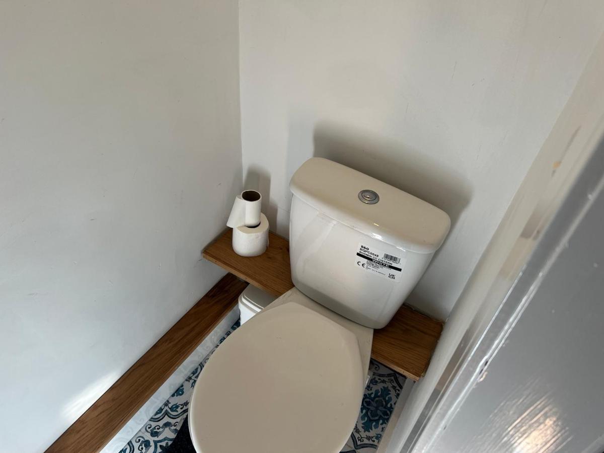 Luxury 2 Bed Apartment Great Location Stoke-on-Trent Eksteriør bilde